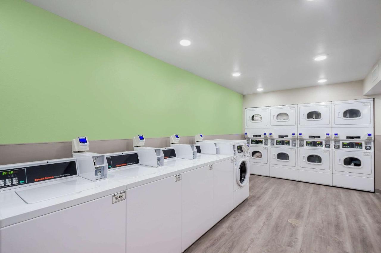 Woodspring Suites Chicago Addison Exteriör bild
